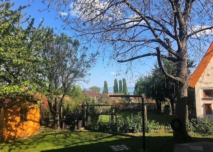 Panorámás Felújított ábrahámhegyen Ábrahámhegy